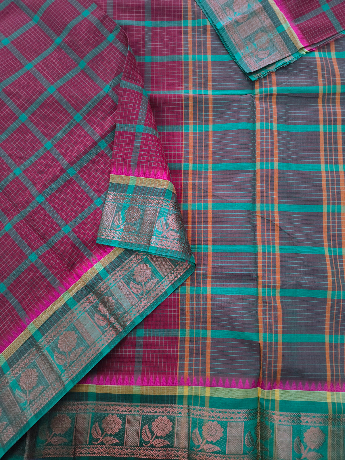 Kandangi Checks-Maroon withgreen- KC147
