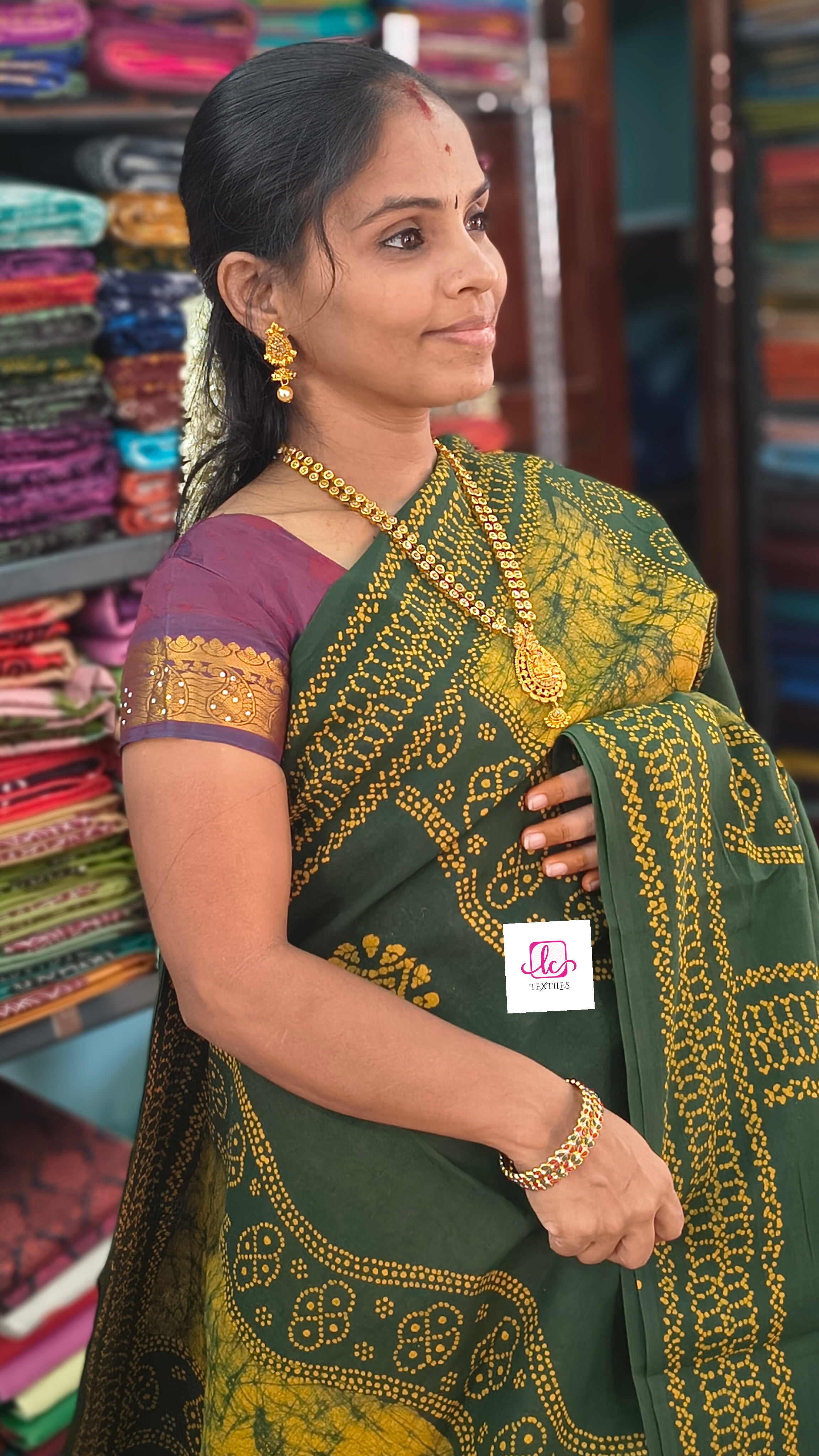 Madurai Sungudi Cotton Bottle green with mustard yellow