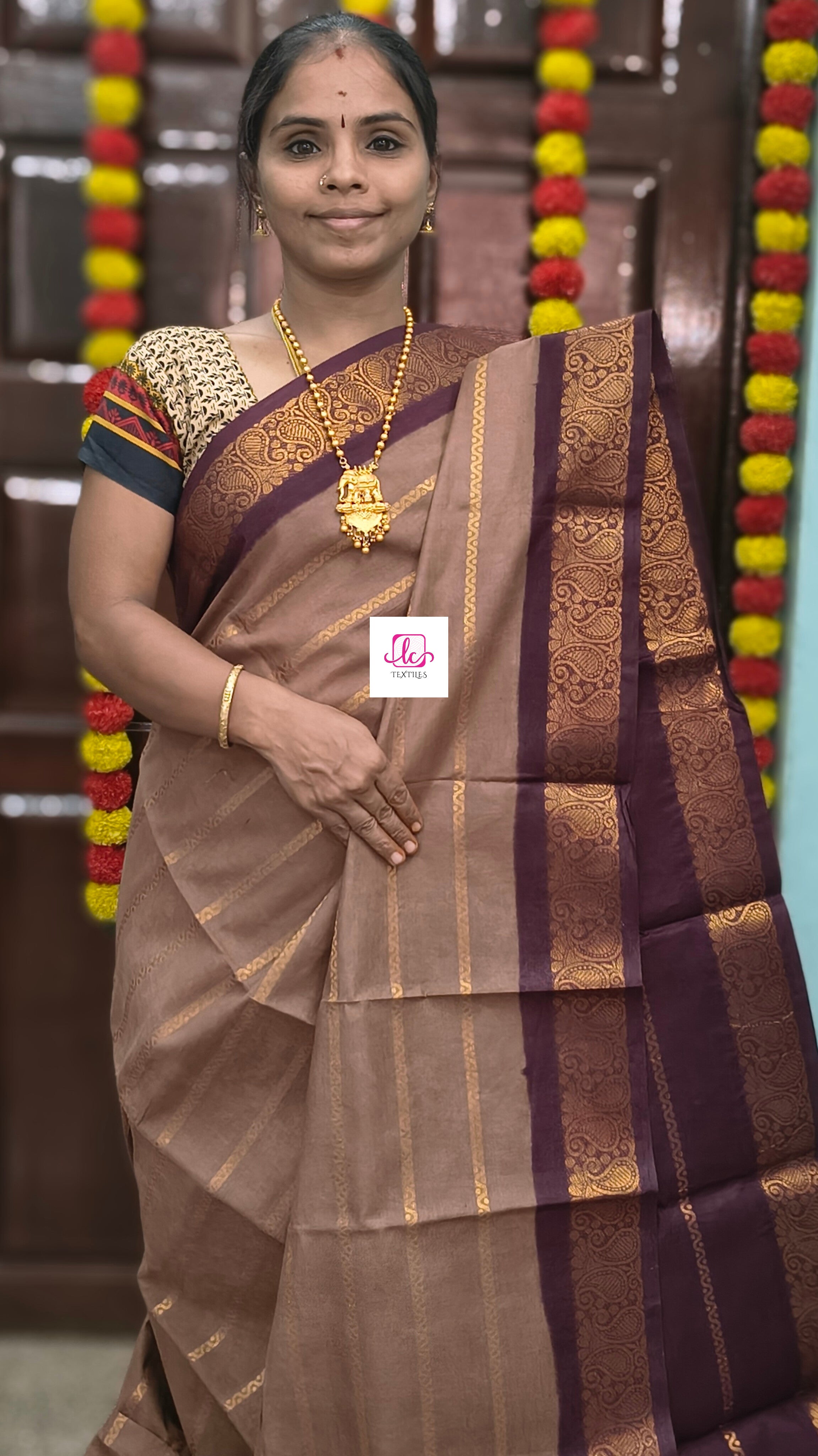 Madurai Sungudi Cotton Veldhari Mushroom Brown