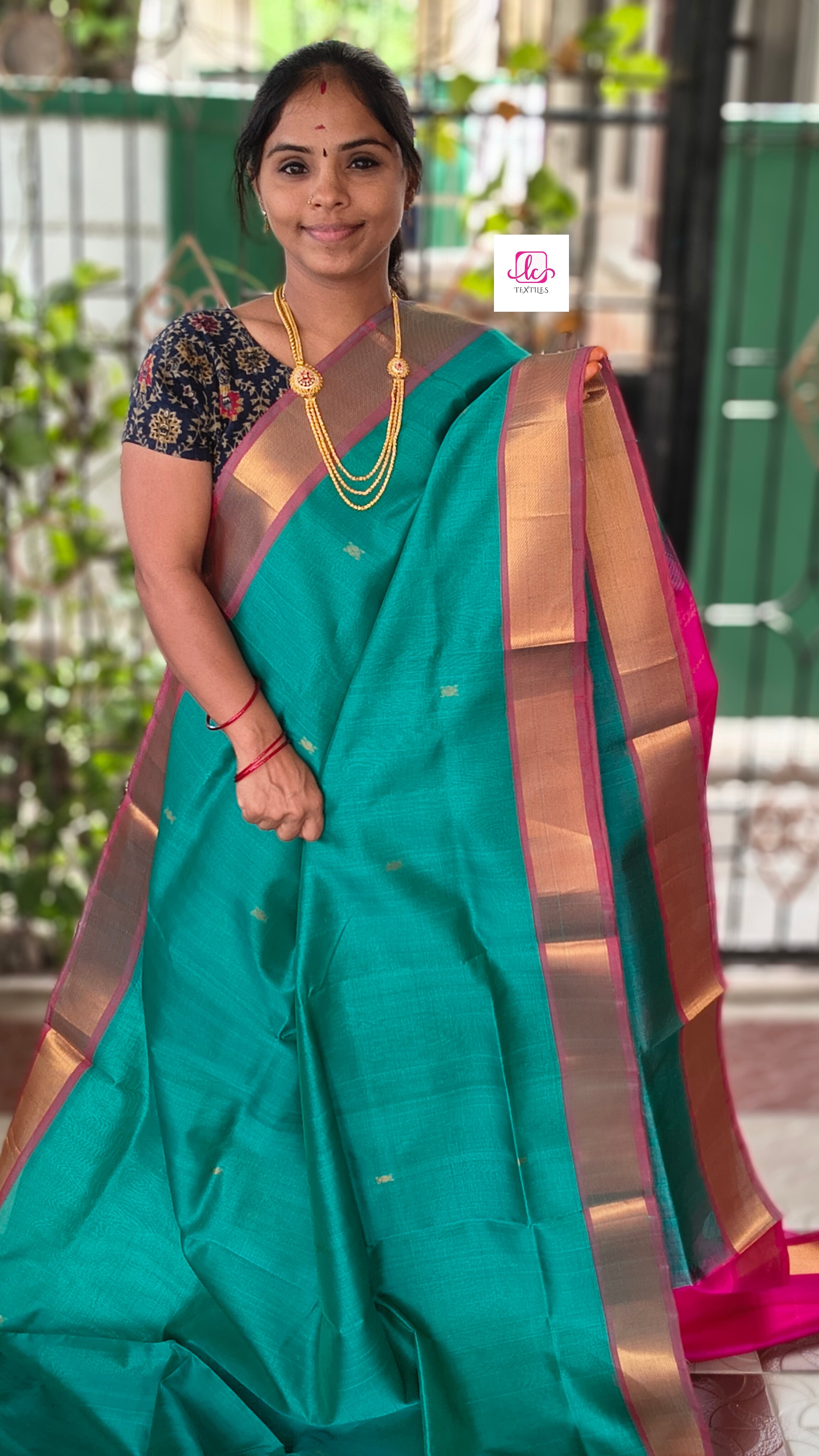 Handloom Kanchi  Silk Cotton Butta Rama Green