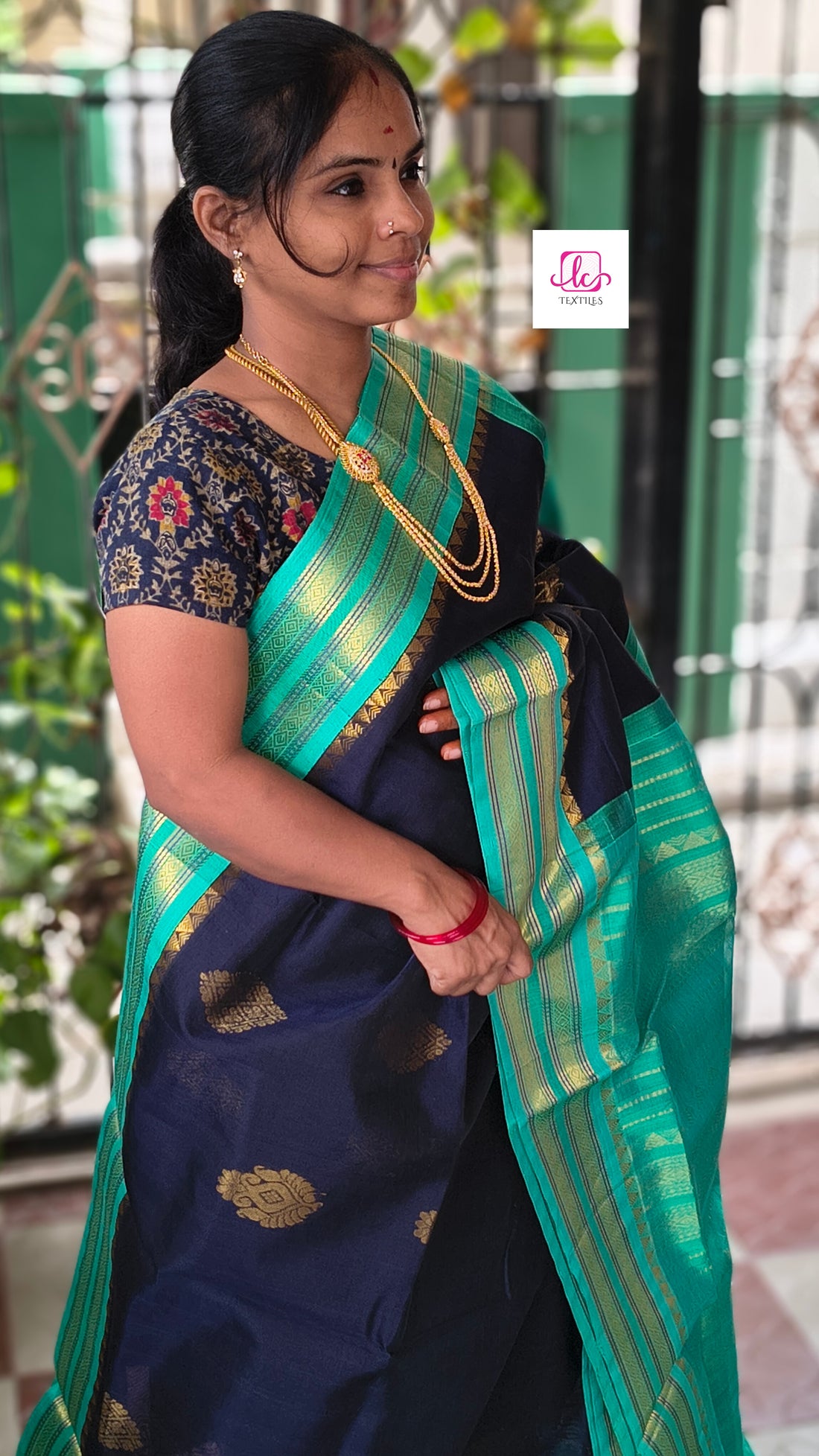 Handloom Kanchi  Silk Cotton Butta Dark Blue 