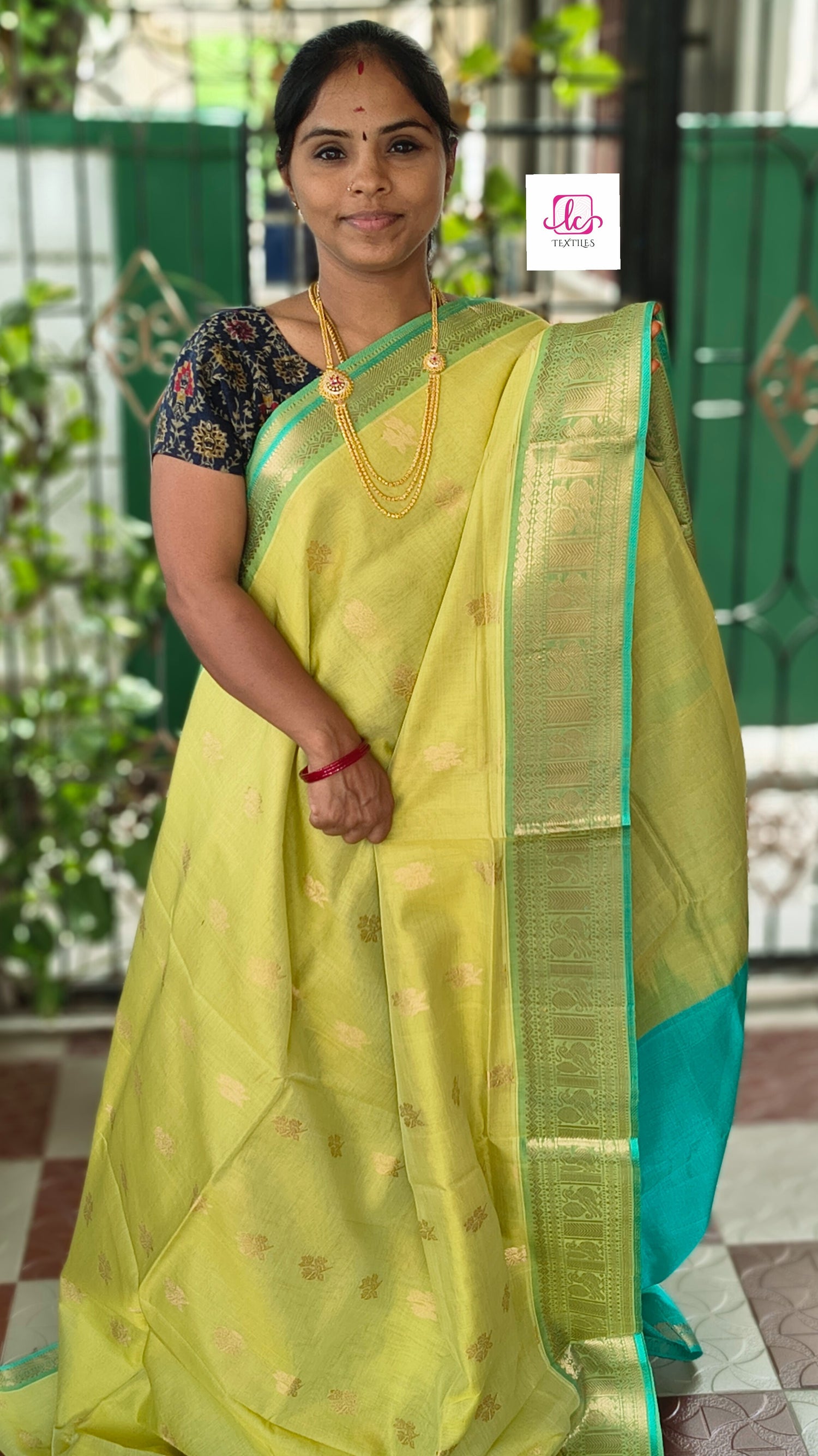 Handloom Kanchi  Silk Cotton Butta Lime Green