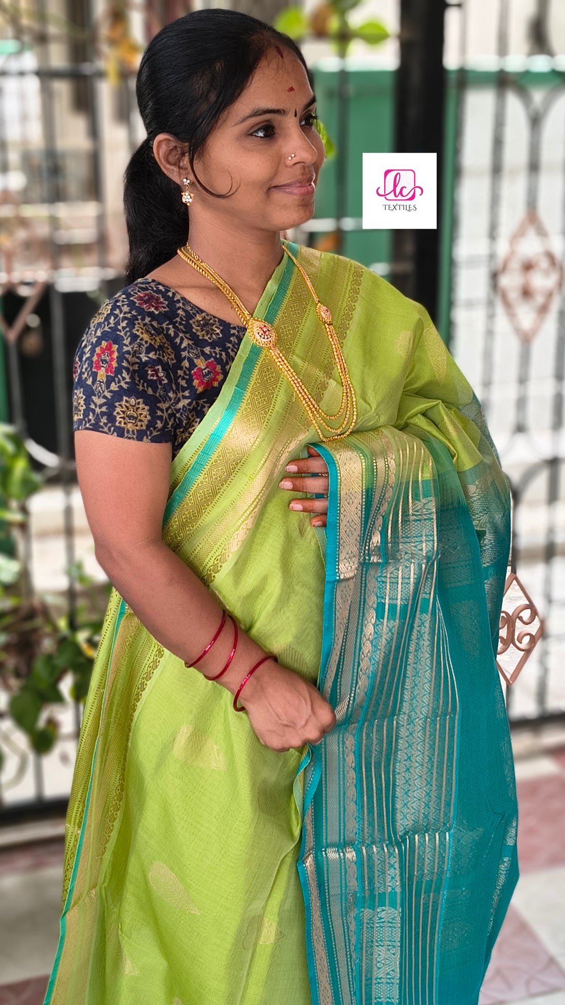 Handloom Kanchi  Silk Cotton Butta Lemon Green
