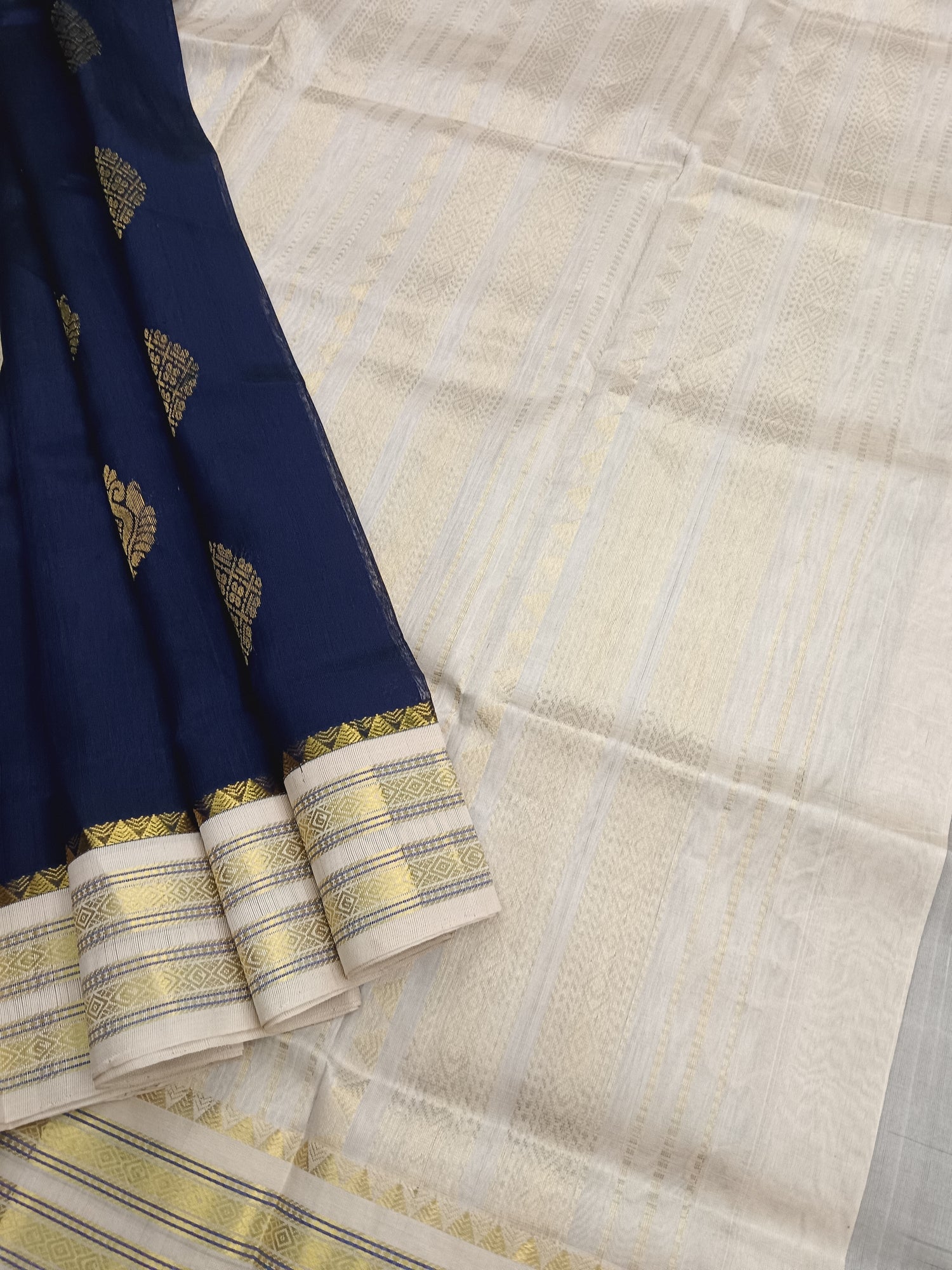 Handloom Kanchi  Silk Cotton -Korvai Butta-Navy Blue- HSC52