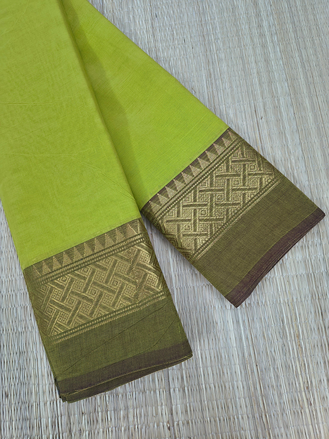 Kanchi Cotton -Lime parrot green- KCAF112