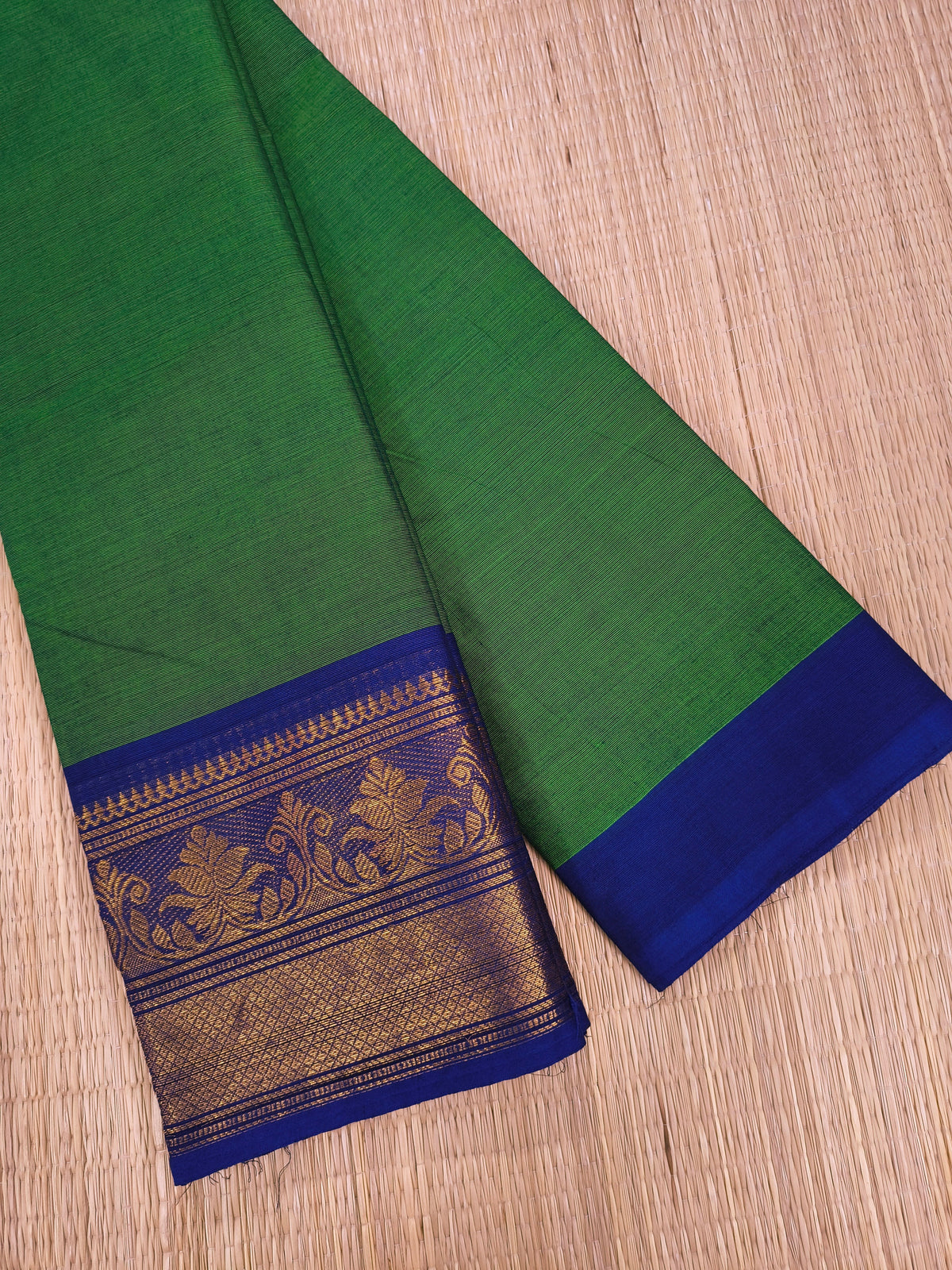 Kanchi Cotton -All day fusion -Deep greenmixedred dual tone- KCAF93