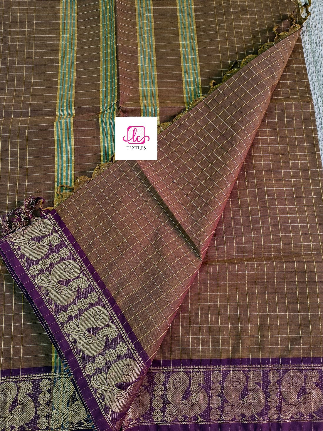 Kandangi Checks Khaki mixed maroon