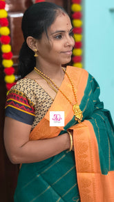 Madurai Sungudi Cotton Veldhari Peacock green 